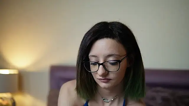 JoelleApril online show from 05/12/26, 08:06
