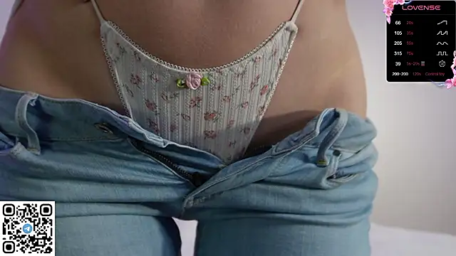 hotgirlfriend  online show from 03/16/26, 09:46