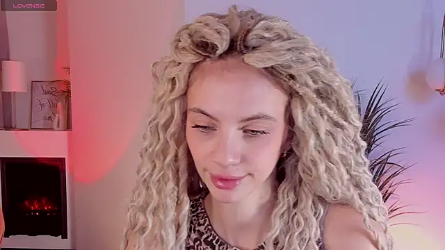 mia silkk online show from 10/27/25, 06:28