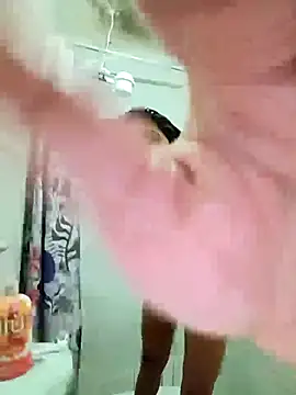 Snapshot of Briseida-White chatting on 10/14/25, 11:33 Briseida-White online show from 10/14/25, 11:33