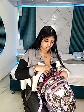 Snapshot of Briseida-White chatting on 10/18/25, 11:55 Briseida-White online show from 10/18/25, 11:55