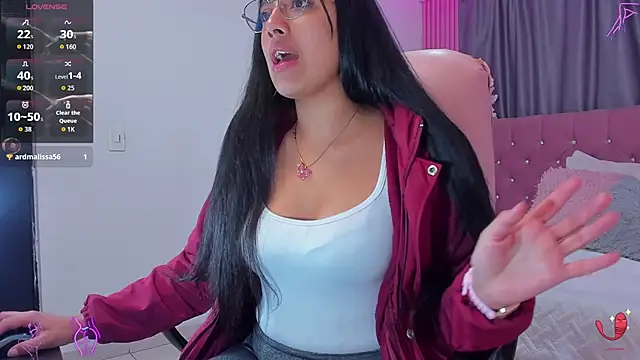 Snapshot of Briseida-White chatting on 11/02/25, 12:18 Briseida-White online show from 11/02/25, 12:18