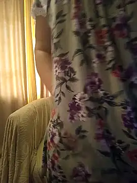 Snapshot of Ambika_beauty chatting on 10/14/25, 08:37 Ambika beauty online show from 10/14/25, 08:37