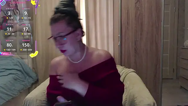 Snapshot of Ambika_beauty chatting on 10/29/25, 01:24 Ambika beauty online show from 10/29/25, 01:24