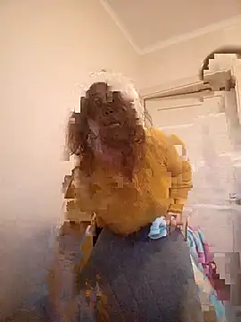 Snapshot of Ambika_beauty chatting on 11/03/25, 01:45 Ambika beauty online show from 11/03/25, 01:45