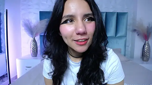 HollyPeach online show from 03/24/26, 07:41