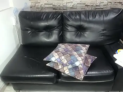 Snapshot of rom_weasley chatting on 10/21/25, 09:21 rom weasley online show from 10/21/25, 09:21