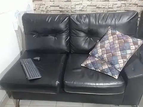 Snapshot of rom_weasley chatting on 10/25/25, 11:29 rom weasley online show from 10/25/25, 11:29