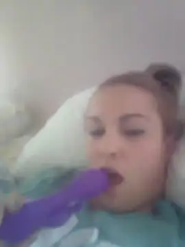 Snapshot of sexysiren93 chatting on 10/15/25, 09:15 sexysiren93 online show from 10/15/25, 09:15