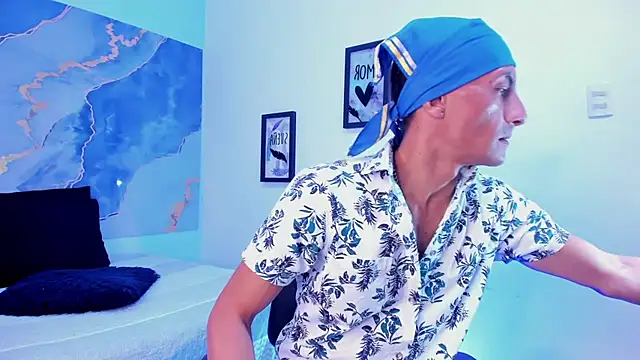 latin crissex online show from 11/29/25, 11:57