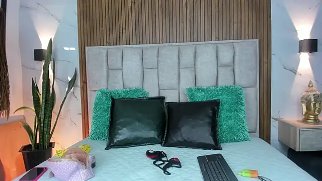 Sassha ferrer online show from 01/11/26, 06:13