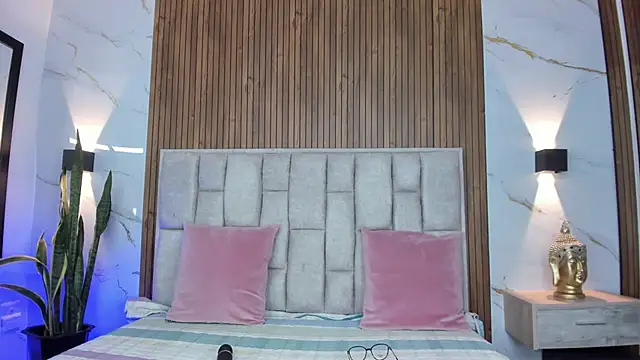 Sassha ferrer online show from 01/16/26, 06:12