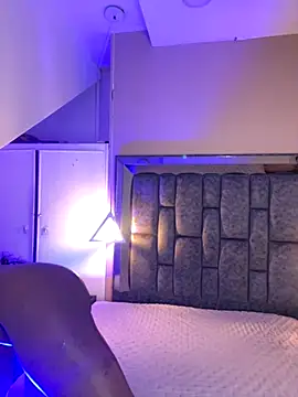 SofiRuiz  online show from 10/25/25, 03:03