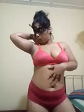 Expose Queen online show from 12/03/25, 11:41