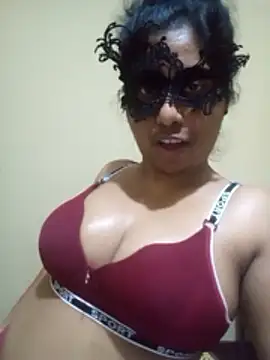 Expose Queen online show from 03/06/26, 02:46