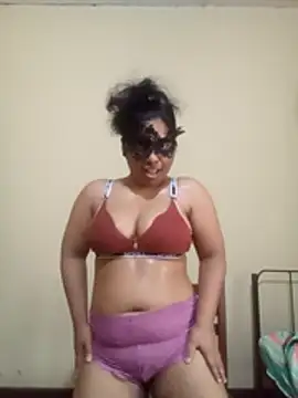 Expose Queen online show from 03/14/26, 06:19