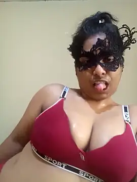 Expose Queen online show from 03/28/26, 09:53