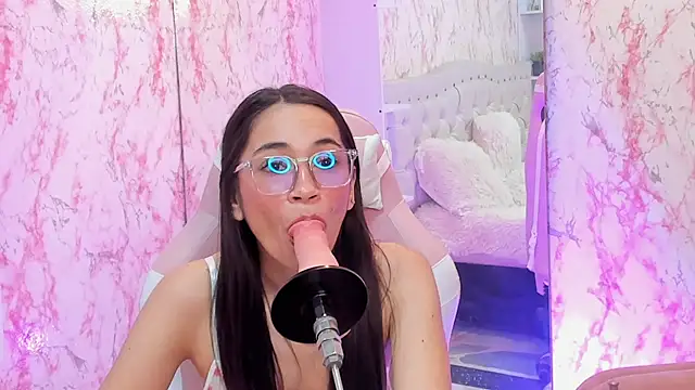 Snapshot of GabbiePrice chatting on 10/11/25, 08:51 GabbiePrice online show from 10/11/25, 08:51