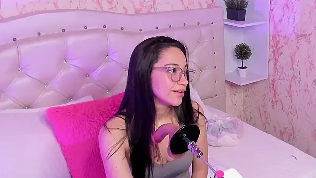 GabbiePrice online show from 02/09/26, 02:21