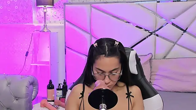 GabbiePrice online show from 06/14/26, 12:30