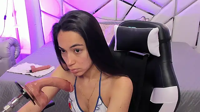 GabbiePrice online show from 06/19/26, 11:03