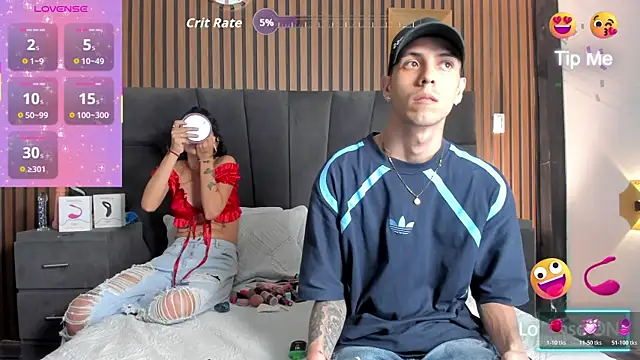 DerryAndIzzy online show from 10/21/25, 04:24