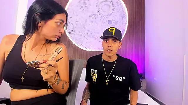 DerryAndIzzy online show from 03/30/26, 10:44