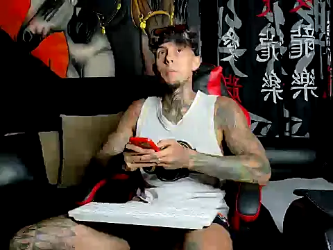 Molotov Explosive online show from 10/12/25, 12:31