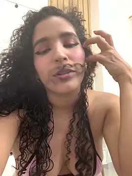 Belindamuller online show from 11/13/25, 03:49