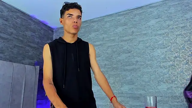 Snapshot of jhojan_foxxx_ chatting on 11/12/25, 08:59 jhojan foxxx online show from 11/12/25, 08:59