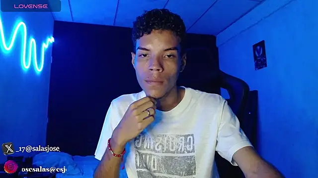 Snapshot of jhojan_foxxx_ chatting on 11/26/25, 08:32 jhojan foxxx online show from 11/26/25, 08:32