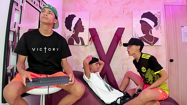 EMPIRE BOYS1 online show from 12/19/25, 07:54