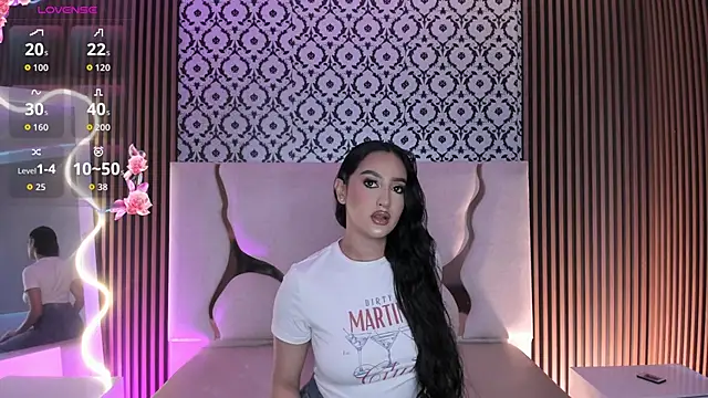 BEELLA TAY1 online show from 12/18/25, 12:44