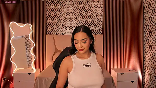 BEELLA TAY1 online show from 04/07/26, 12:16