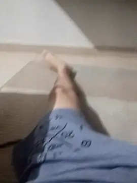 Snapshot of Guilhermekovaliosky chatting on 10/26/25, 02:39 Guilhermekovaliosky online show from 10/26/25, 02:39