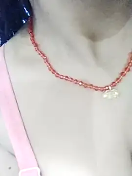 kiara-simmi online show from 11/26/25, 10:49