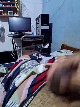 latinooso online show from 11/18/25, 07:46