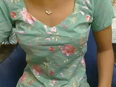 hii tanisha online show from 10/22/25, 05:19