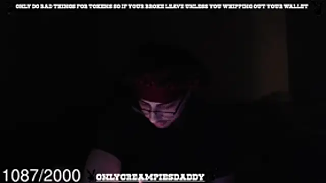 Snapshot of onlycreampiesdaddy chatting on 05/19/26, 05:03 onlycreampiesdaddy online show from 05/19/26, 05:03