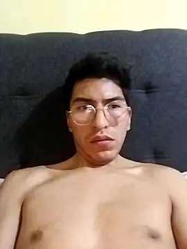 Rizz Latino online show from 11/12/25, 12:00