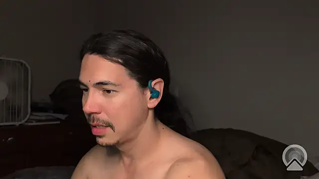 bandrews4795 online show from 10/23/25, 06:34