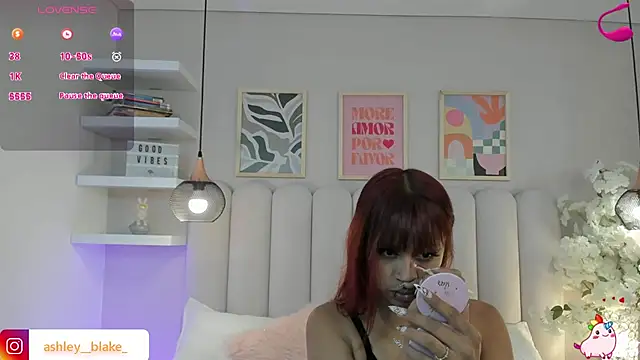 Isabella  gonzalez  online show from 11/29/25, 03:20