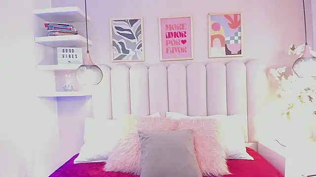 Isabella  gonzalez  online show from 01/06/26, 03:21