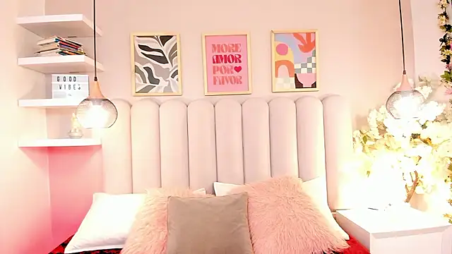 Isabella  gonzalez  online show from 01/16/26, 03:32