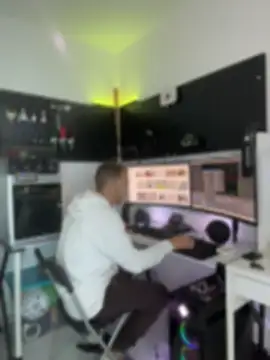 AlexGogo23 online show from 05/17/26, 06:55