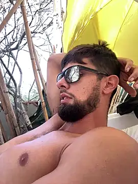 Snapshot of white_pepperz chatting on 10/11/25, 12:47 white pepperz online show from 10/11/25, 12:47