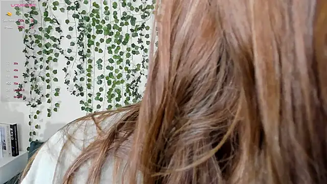 sweet and flirt online show from 10/31/25, 07:09