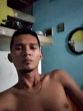 Rayangiss online show from 01/19/26, 04:05