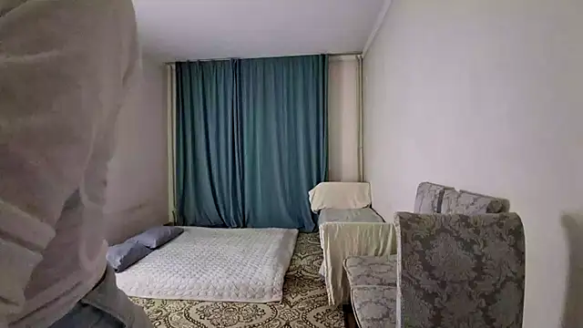 Lyndasilk online show from 04/12/26, 03:17