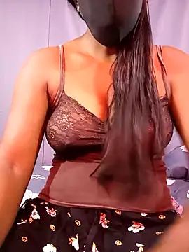 Snapshot of Mishel_hot chatting on 11/10/25, 02:16 Mishel hot online show from 11/10/25, 02:16